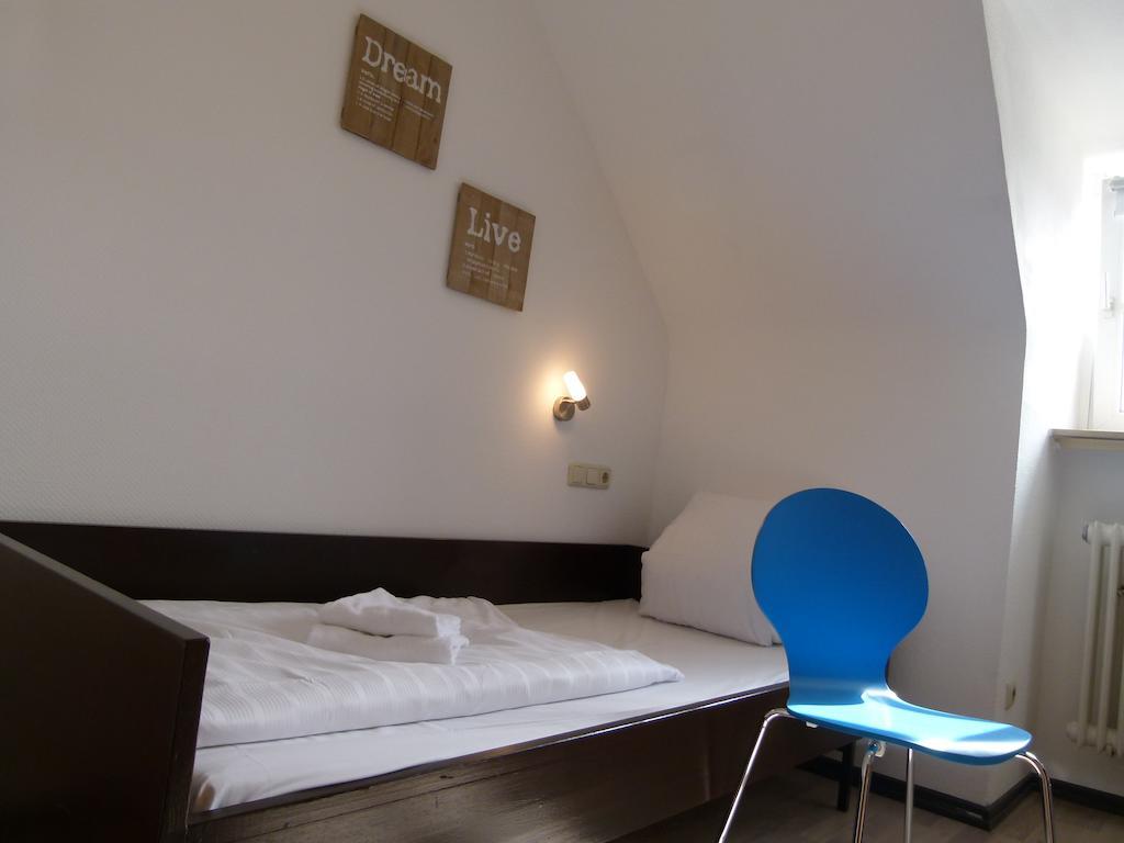 Kolping Hostel Trier Im Warsberger Hof Quarto foto